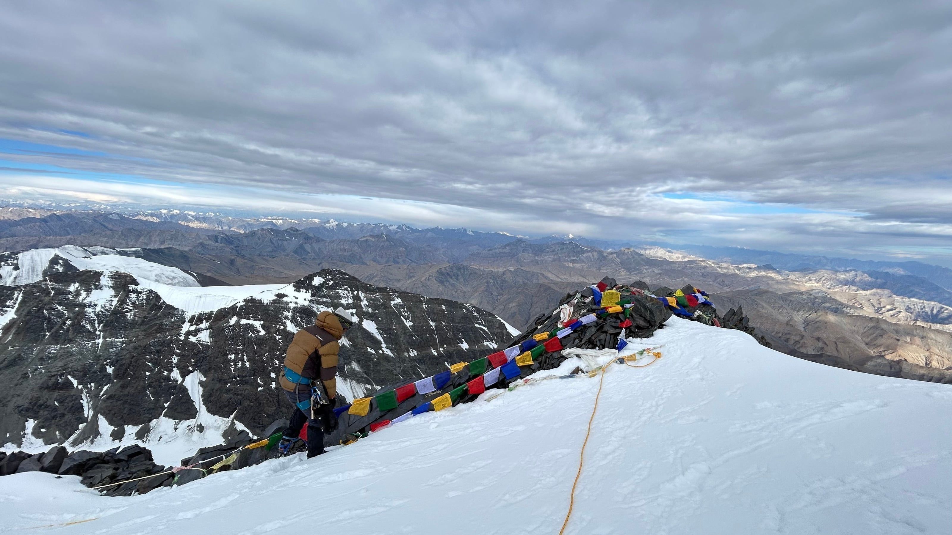 Kang Yatse I — Summit Prayer Flags Overcast, Ladakh, India